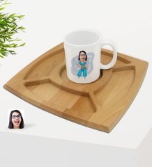 Kişiye Özel Oryantal Karikatürlü Beyaz Kupa ve Doğal Masif Ahşap 4 Bölmeli Sunum Tabağı Çerezlik Hediye Seti-1