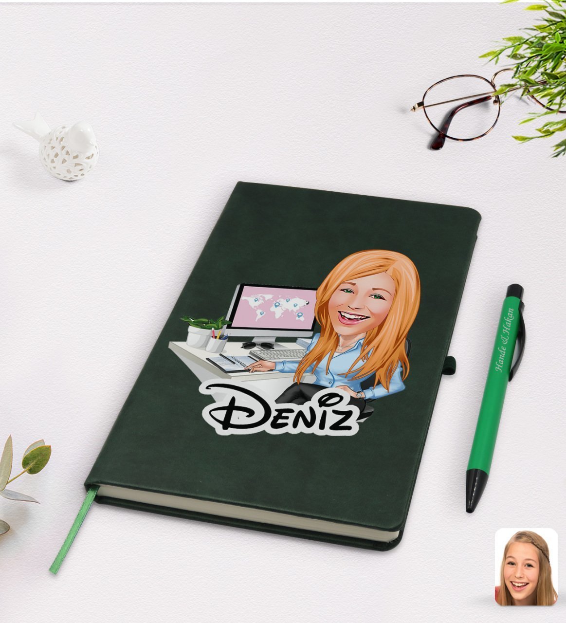 Kişiye Özel Kadın Genel Müdür Karikatürlü Yeşil Termo Deri Defter Kalem Seti Model 1