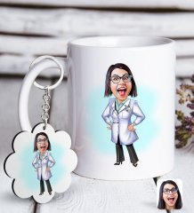 Kişiye Özel Bayan Doktor Karikatürlü Beyaz Kupa ve Anahtarlık Hediye Seti-1