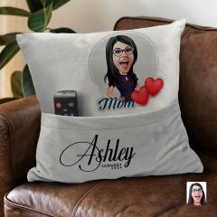 BK Gift Kişiye Özel Anne Karikatür Tasarımlı Organizer Kumanda ve Atıştırmalık Cepli Gri Kırlent Yastık-3 Arkadaşa Hediye, Cepli Yastık