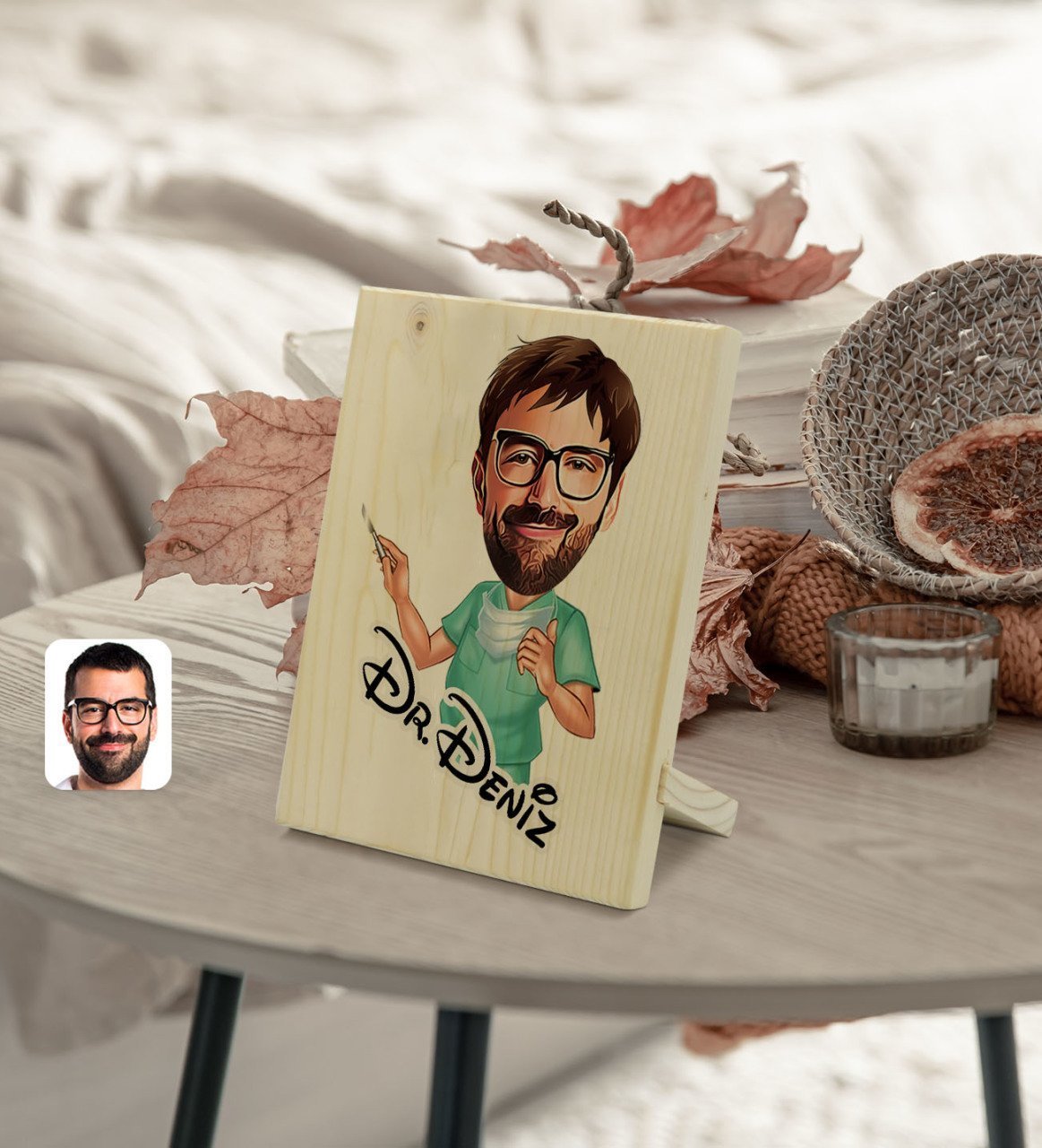 Kişiye Özel İsimli Erkek Cerrah Karikatürlü Dekoratif Ahşap Çerçeve Model 1