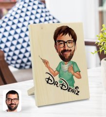 Kişiye Özel İsimli Erkek Cerrah Karikatürlü Dekoratif Ahşap Çerçeve Model 1