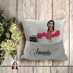 BK Gift Kişiye Özel Anne Karikatür Tasarımlı Organizer Kumanda ve Atıştırmalık Cepli Gri Kırlent Yastık-2 Arkadaşa Hediye, Cepli Yastık