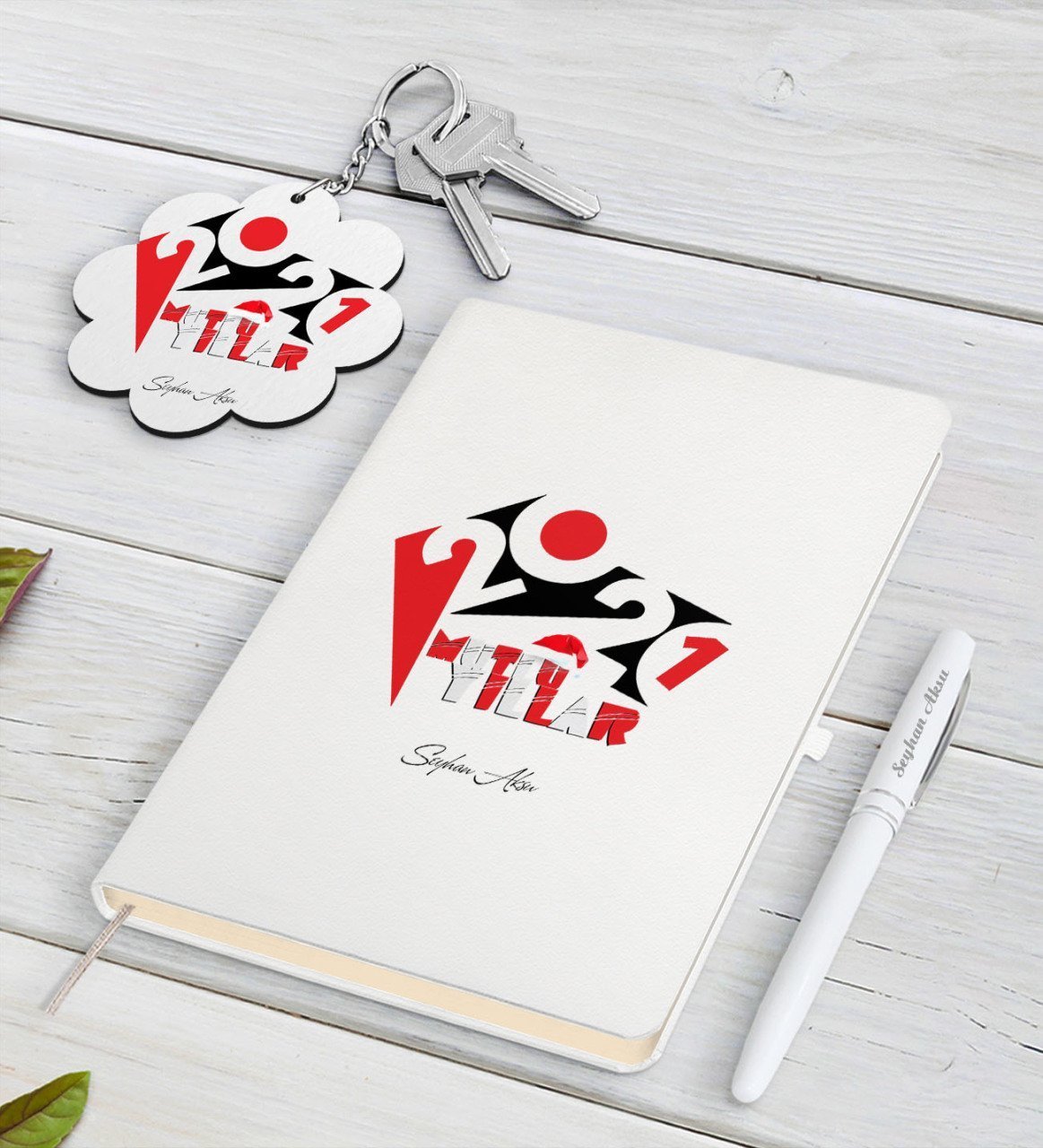 BK Gift Kişiye Özel 2023 Mutlu Yıllar Beyaz Defter Kalem ve Anahtarlık Hediye Seti-13