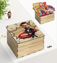 Kişiye Özel Ahşap Kutuda Bay Patron Karikatürlü Nostaljik Lezzetler Hediye Seti-1
