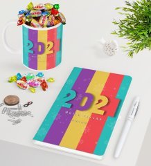BK Gift Kişiye Özel 2023 Mutlu Yıllar Beyaz Defter Kalem Kupa ve Haribo Şeker Hediye Seti-8