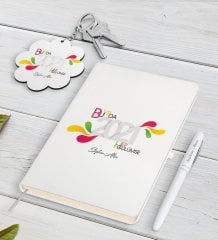 BK Gift Kişiye Özel 2023 Bu Yılda Hep Gülümse Beyaz Defter Kalem ve Anahtarlık Hediye Seti-1