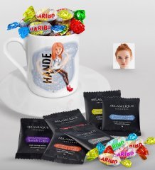 Kişiye Özel Bayan Karikatürlü Türk Kahvesi Fincanı Selamlique Karışık Türk Kahvesi ve Haribo Şeker Hediye Seti-39