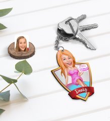 Kişiye Özel İsimli Kadın Doğum Günü Karikatürlü Ahşap Anahtarlık-2