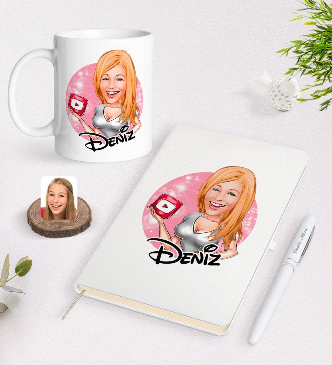 Kişiye Özel Kadın Youtuber Karikatürlü Beyaz Defter Kalem ve Kupa Seti-2