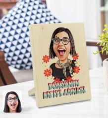 Kişiye Özel Dünyanın En İyi Annesi Karikatürlü Dekoratif Ahşap Çerçeve Model 1