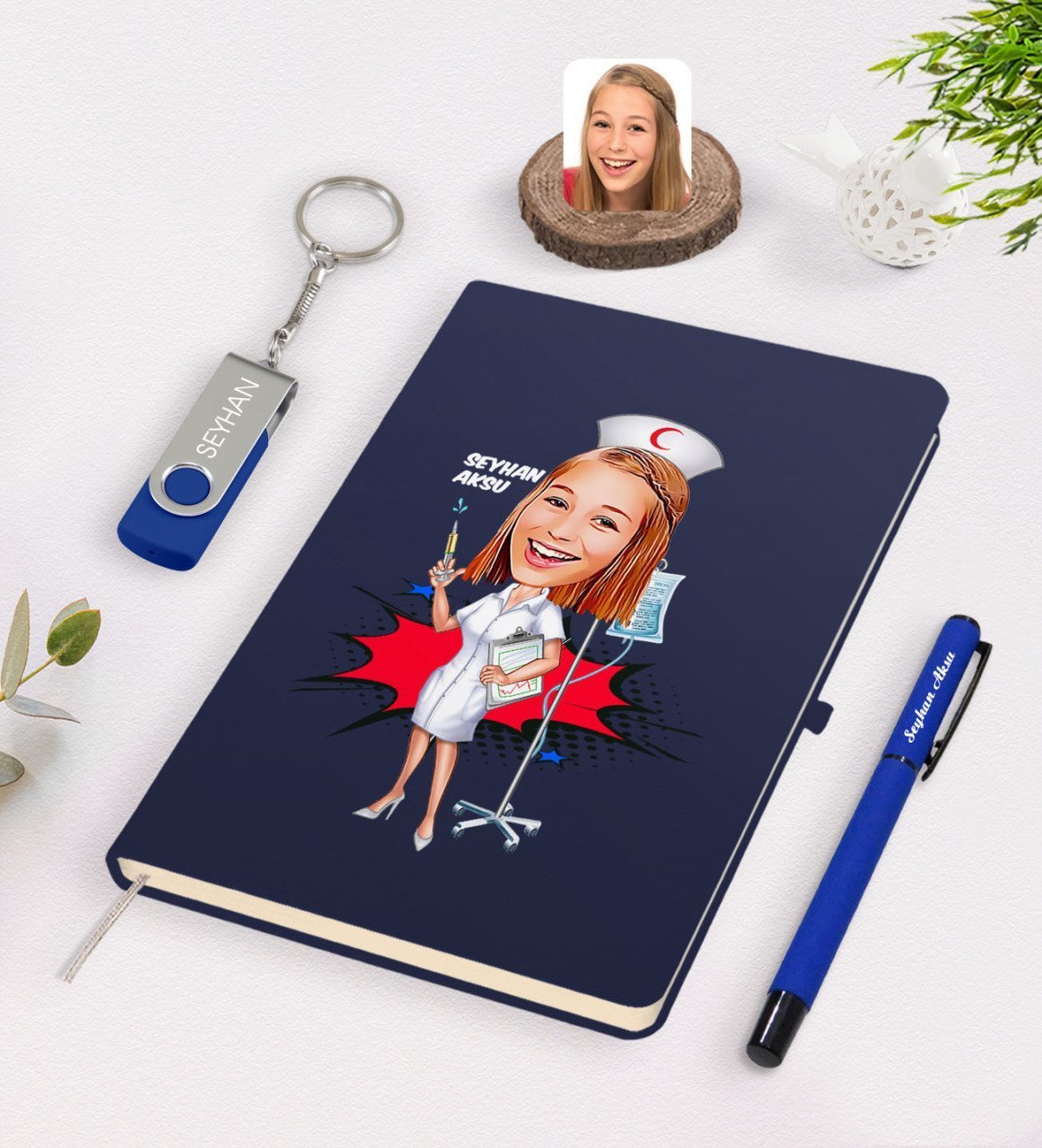 Kişiye Özel Hemşire Karikatürlü Lacivert Defter Kalem 32gb USB Bellek Hediye Seti-2