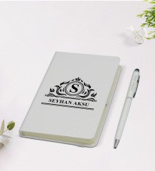 Kişiye Özel İsimli 9x14cm Beyaz Defter ve Kalem Hediye Seti - Model 12