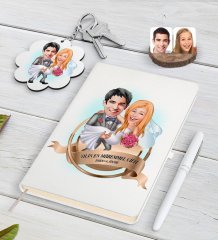 Kişiye Özel Yılın En Mükemmel Çifti Karikatürlü Beyaz Defter Kalem ve Anahtarlık Hediye Seti-72