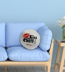 Kişiye Özel İsimli Kiss The Cheff Tasarımlı Yuvarlak Dekoratif Kırlent Yastık-1