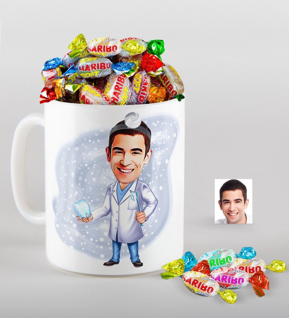 Kişiye Özel Bay Diş Hekimi Karikatürlü Kupa ve Haribo Fruitbons Şeker Hediye Seti-3