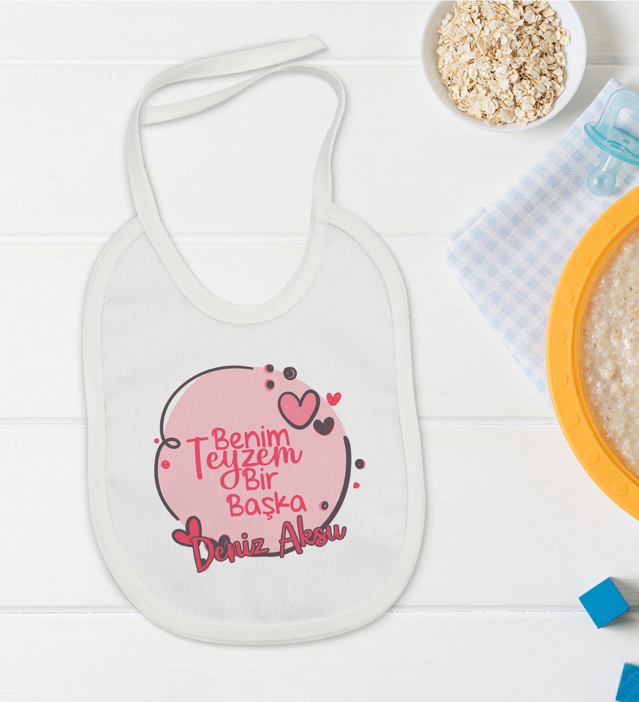 BK Kids Kişiye Özel Teyzem Bir Başka Tasarımlı Bebek Mama Önlüğü - Model 1