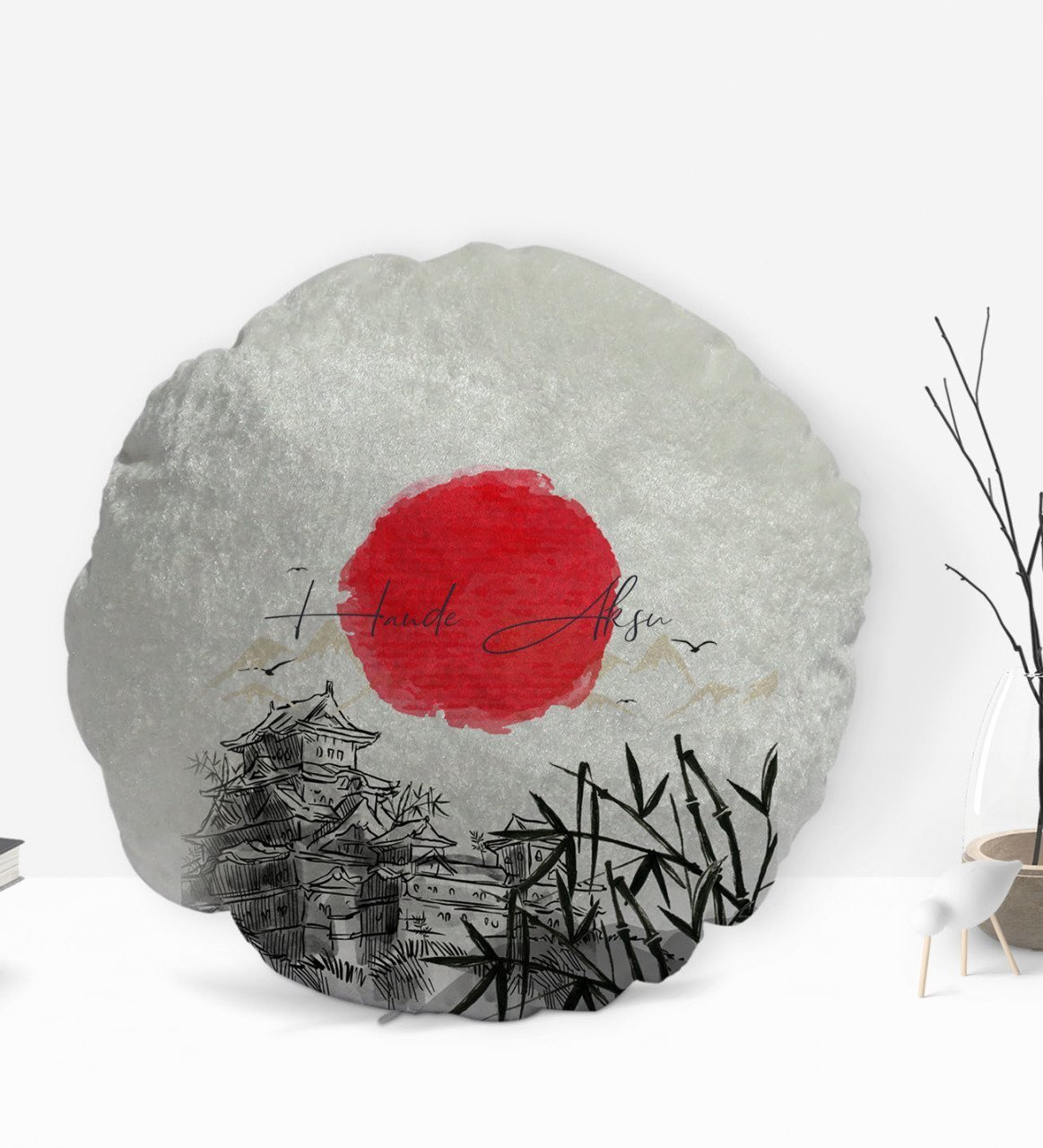 Kişiye Özel İsimli Japonya Tasarımlı Yuvarlak Dekoratif Kırlent Yastık-1