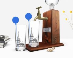 Kişiye Özel Renkli Baskılı Kız Kulesi Tasarımlı İkili Vodka Bardağı ve Ahşap Vodka Standı Hediye Seti-1