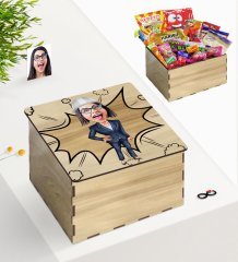 Kişiye Özel Ahşap Kutuda Bayan Mühendis Karikatürlü Nostaljik Lezzetler Hediye Seti
