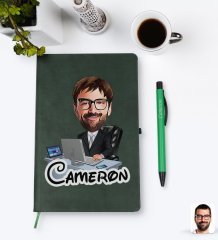 Kişiye Özel Erkek Genel Müdür Karikatürlü Yeşil Termo Deri Defter Kalem Seti Model 1