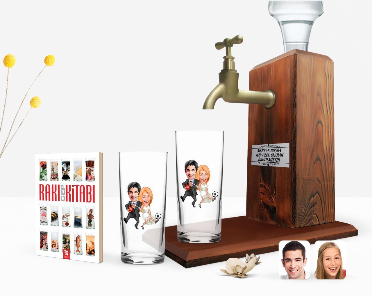 Kişiye Özel Renkli Baskılı Sevgililer Karikatürlü İkili Rakı Bardağı Ahşap Rakı Standı ve Cep Kitabı Hediye Seti-15