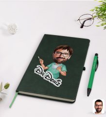 Kişiye Özel Erkek Cerrah Karikatürlü Yeşil Termo Deri Defter Kalem Seti Model 1