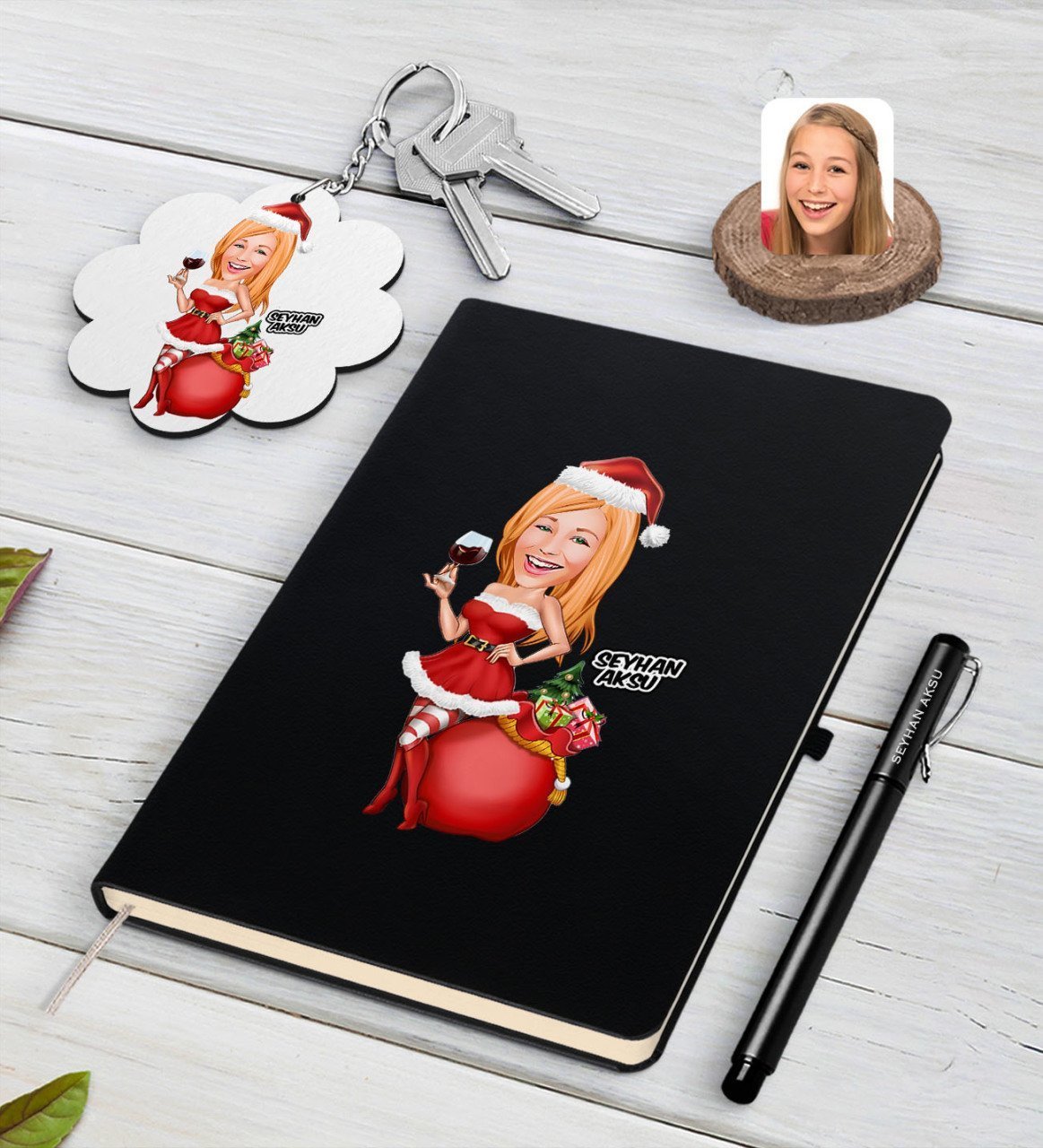 Kişiye Özel Kadın Yeni Yıl Karikatürlü Siyah Defter Kalem ve Anahtarlık Hediye Seti-1