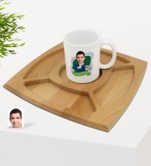 Kişiye Özel En İyi Öğretmen Karikatürlü Beyaz Kupa ve Doğal Masif Ahşap 4 Bölmeli Sunum Tabağı Çerezlik Hediye Seti-1