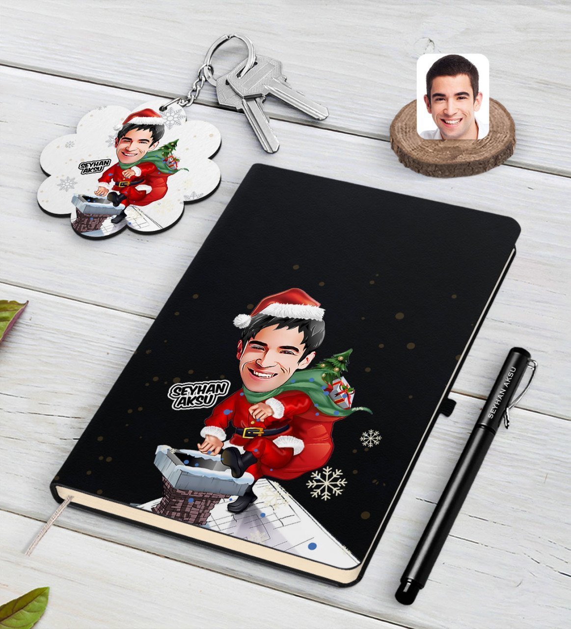 Kişiye Özel Erkek Yeni Yıl Karikatürlü Siyah Defter Kalem ve Anahtarlık Hediye Seti-2
