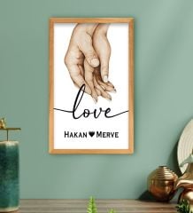 BK Gift Kişiye Özel Sevgili El Ele Tasarımlı Ahşap Çerçeveli Tablo-1 40x25cm, Sevgililer Günü, Sevgiliye Hediye
