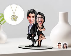 Kişiye Özel Sevgililer Karikatürlü 3D Ahşap Biblo ve Çift İsimli Papatya Kolye Seti-6