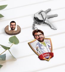 Kişiye Özel İsimli Erkek Göz Doktoru Karikatürlü Ahşap Anahtarlık-1