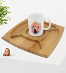 Kişiye Özel Kadın Kuaför Karikatürlü Beyaz Kupa ve Doğal Masif Ahşap 4 Bölmeli Sunum Tabağı Çerezlik Hediye Seti-3