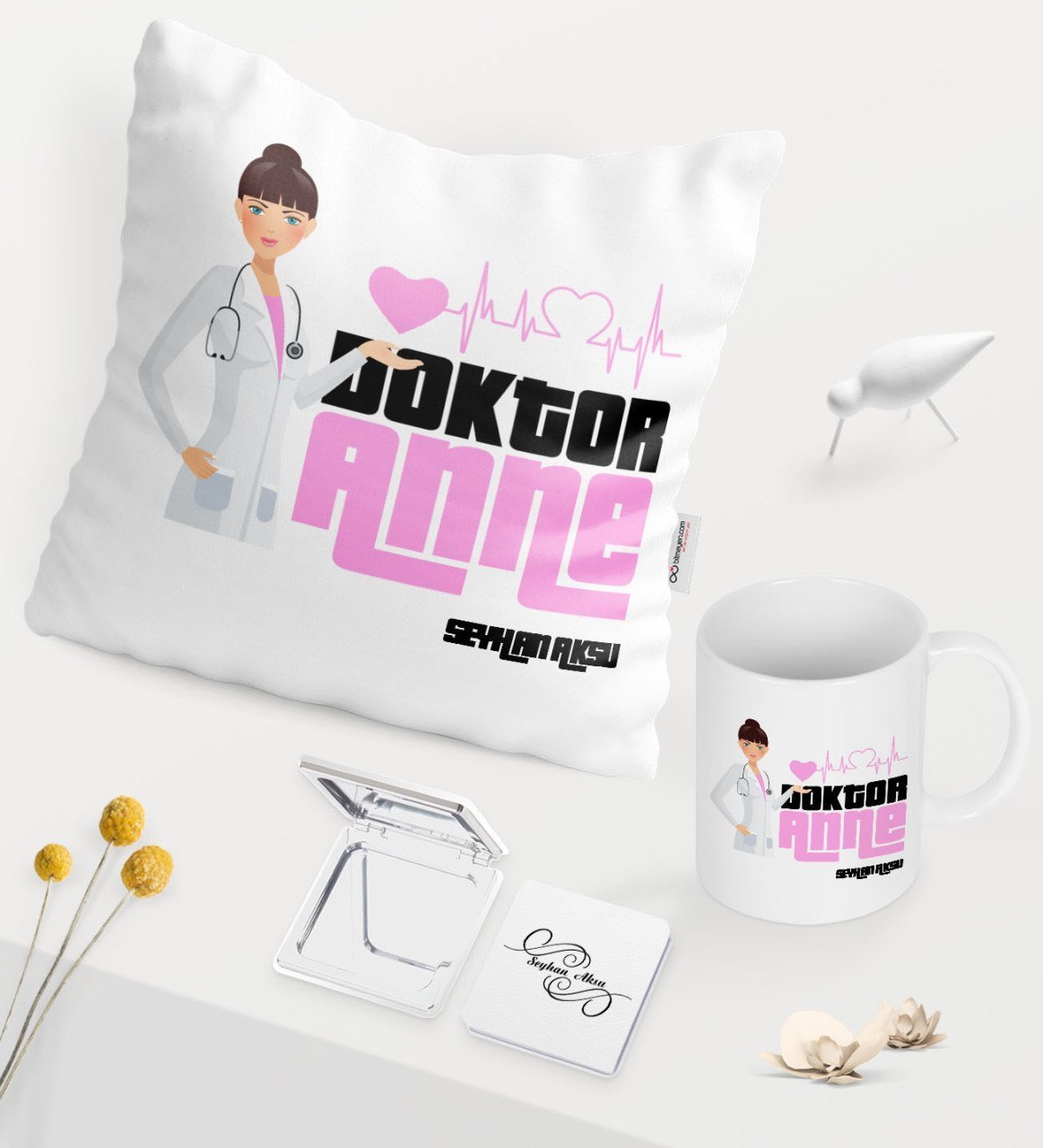 Kişiye Özel Doktor Anne Beyaz Kupa Ayna Yastık Seti