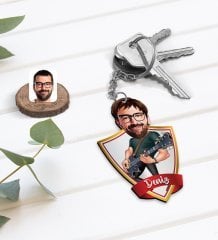 Kişiye Özel İsimli Erkek Gitarist Karikatürlü Ahşap Anahtarlık-1