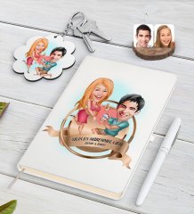 Kişiye Özel Yılın En Mükemmel Çifti Karikatürlü Beyaz Defter Kalem ve Anahtarlık Hediye Seti-19