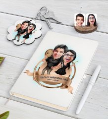 Kişiye Özel Yılın En Mükemmel Çifti Karikatürlü Beyaz Defter Kalem ve Anahtarlık Hediye Seti-18
