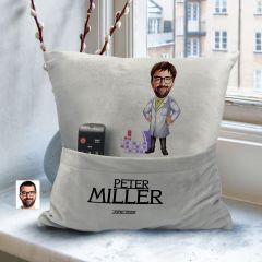BK Gift Kişiye Özel Eczacı Karikatür Tasarımlı Organizer Kumanda ve Atıştırmalık Cepli Gri Kırlent Yastık-3 Arkadaşa Hediye, Cepli Yastık