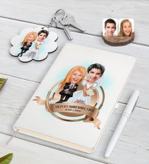 Kişiye Özel Yılın En Mükemmel Çifti Karikatürlü Beyaz Defter Kalem ve Anahtarlık Hediye Seti-16