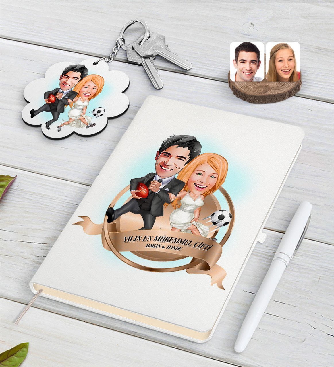 Kişiye Özel Yılın En Mükemmel Çifti Karikatürlü Beyaz Defter Kalem ve Anahtarlık Hediye Seti-15