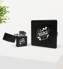 Kişiye Özel En Yakışıklı Baba Tasarımlı Siyah Metal Sigara Tabakası ve Benzinli Çakmak Seti-1