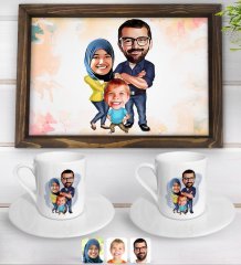 Kişiye Özel Tesettürlü Aile Karikatürlü Doğal Ahşap Tepsi ve 2’li Kahve Fincan Seti-1