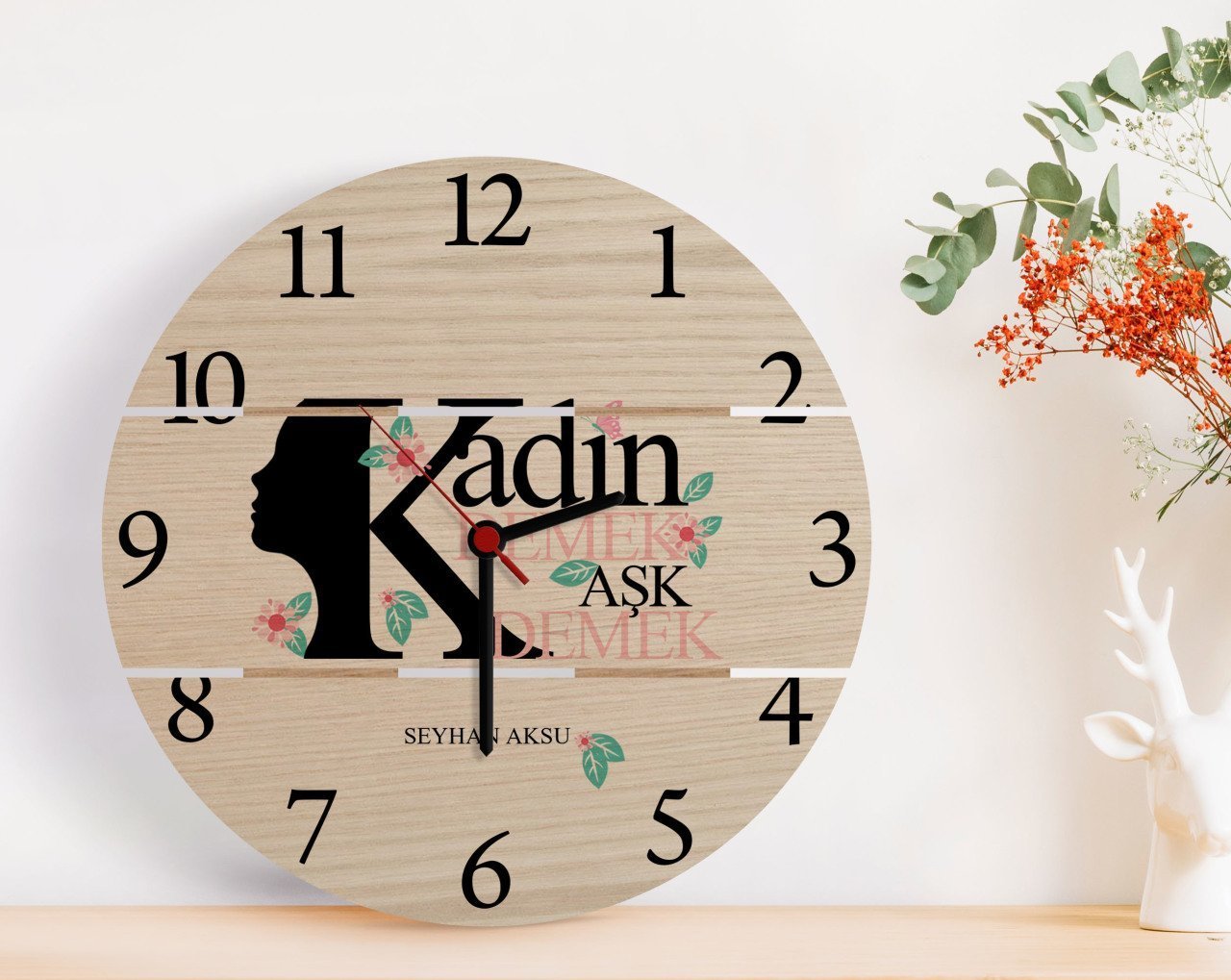 Kişiye Özel Kadınlar Günü Tasarımlı Otantik Ahşap Palet Saat-3
