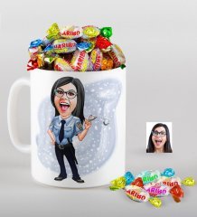 Kişiye Özel Bayan Polis Karikatürlü Kupa ve Haribo Fruitbons Şeker Hediye Seti