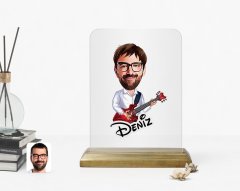 Kişiye Özel Erkek Gitarist Karikatürlü Ahşap Standlı Çerçeve-2