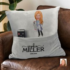 BK Gift Kişiye Özel Doktor Karikatür Tasarımlı Organizer Kumanda ve Atıştırmalık Cepli Gri Kırlent Yastık-6 Arkadaşa Hediye, Cepli Yastık