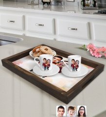 Kişiye Özel Aile Karikatürlü Doğal Ahşap Tepsi ve 2’li Kahve Fincan Seti-2