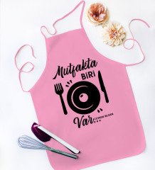 Kişiye Özel Mutfakta Biri Var Pembe Mutfak Önlüğü - 3