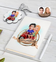 Kişiye Özel Yılın En Mükemmel Çifti Karikatürlü Beyaz Defter Kalem ve Anahtarlık Hediye Seti-10